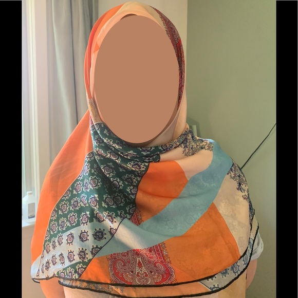 Headscarf - Picture 4 of 4